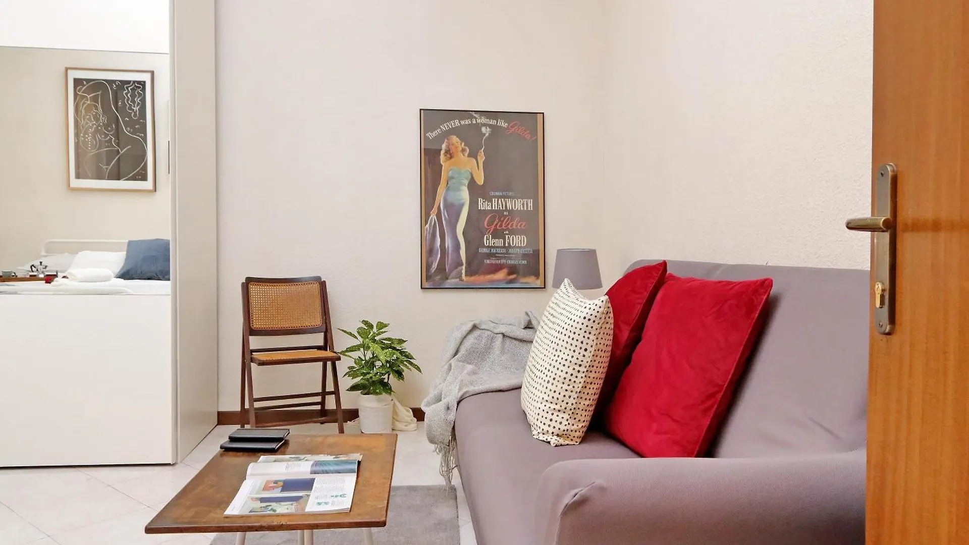 Giant Cola Di Rienzo Apartment Rome Italy