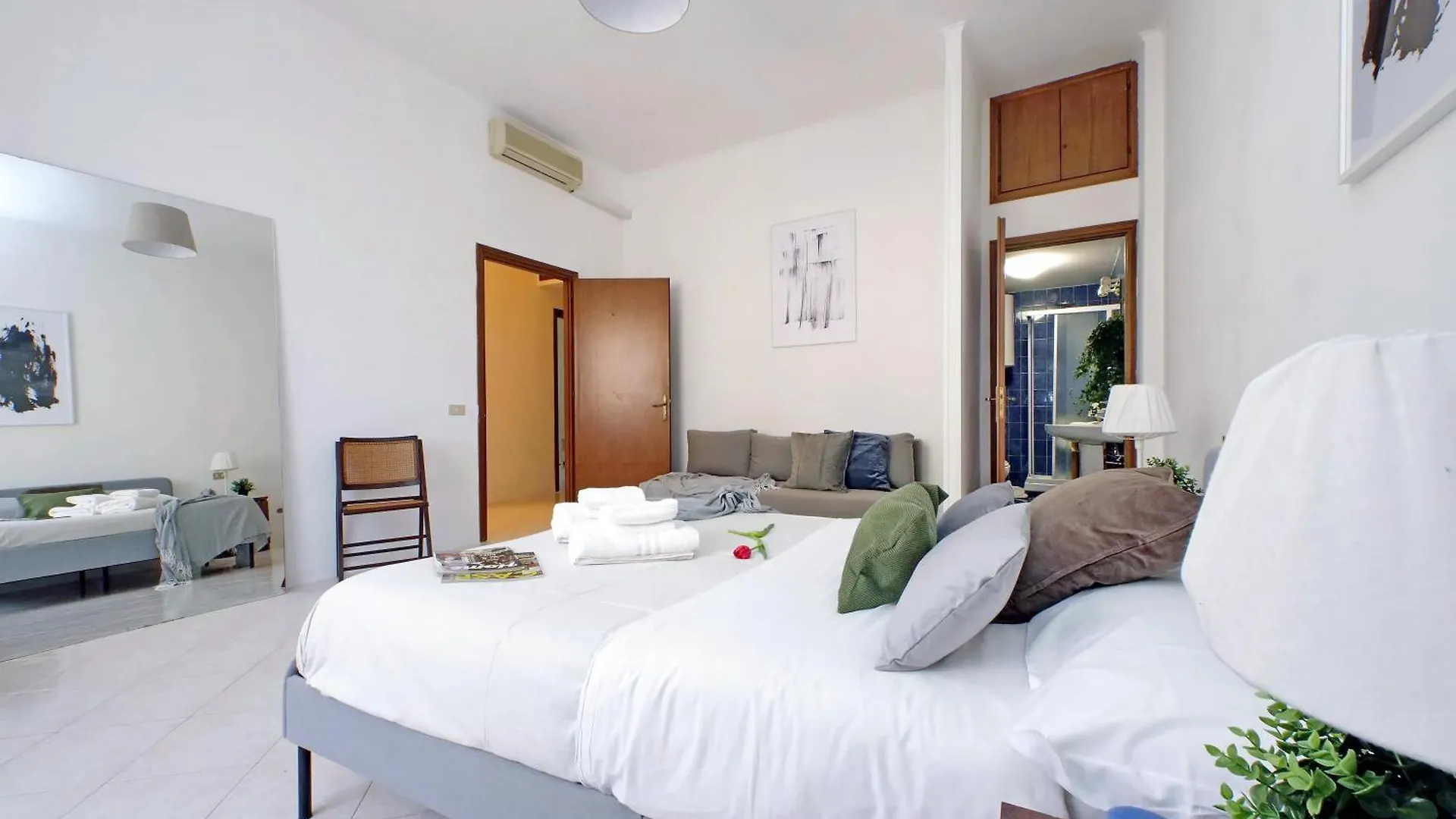 Giant Cola Di Rienzo Apartment Rome 0*,  Italy